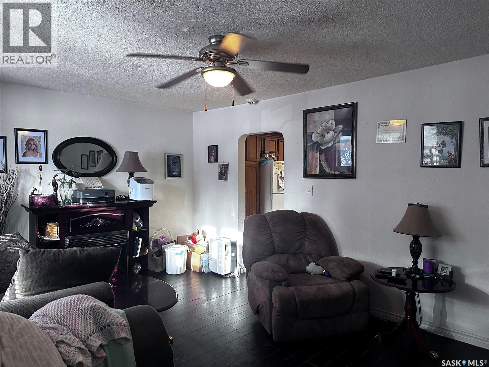 333 5th Avenue Se, Weyburn, Saskatchewan  S4H 1Y4 - Photo 11 - SK026625