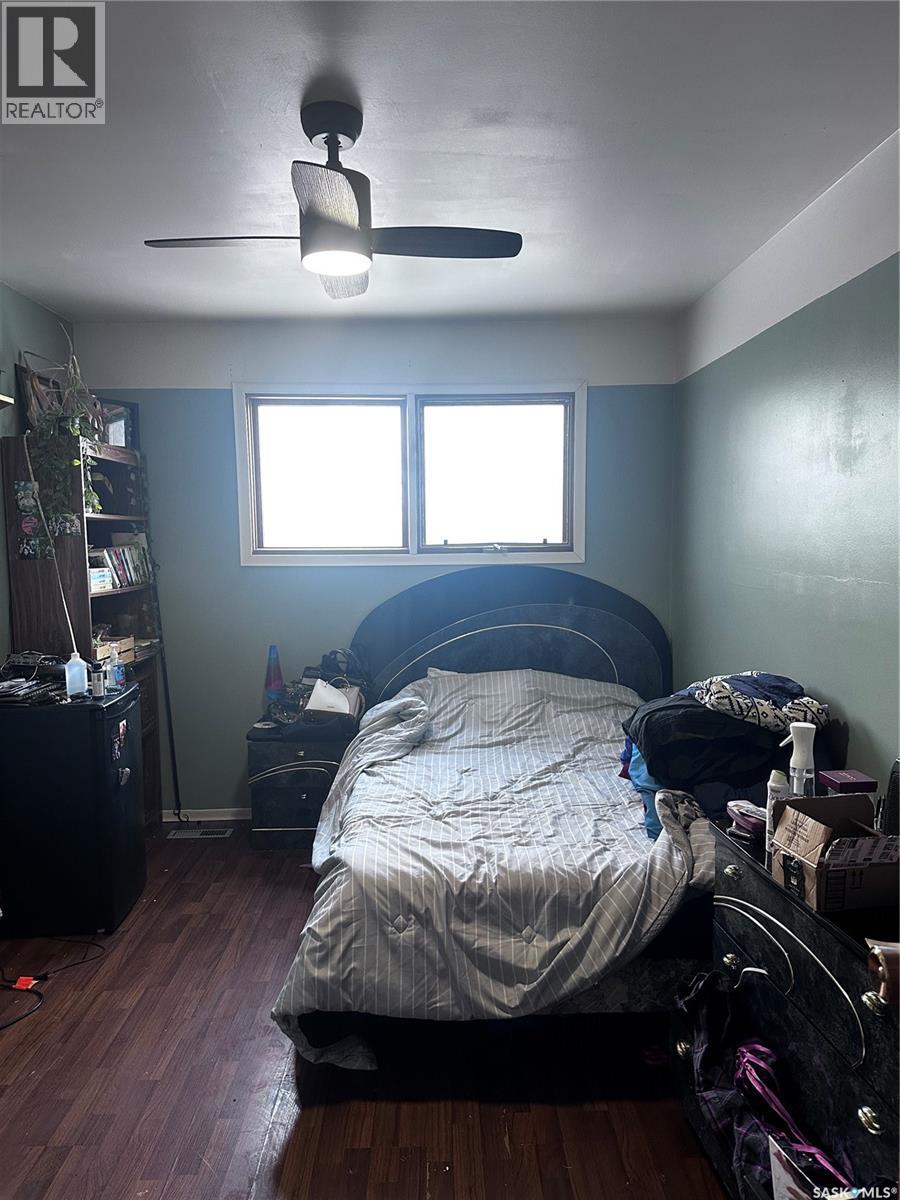 333 5th Avenue Se, Weyburn, Saskatchewan  S4H 1Y4 - Photo 14 - SK026625