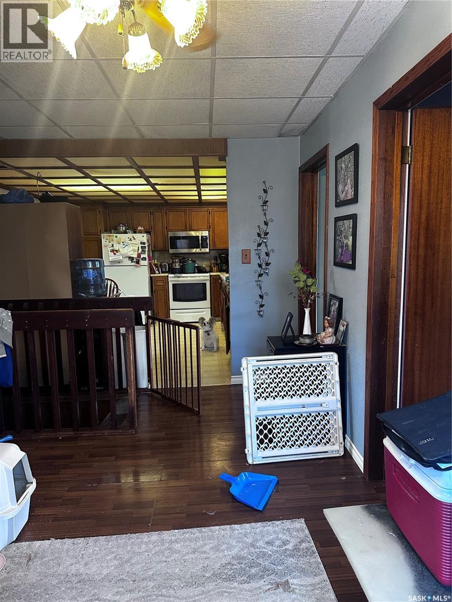 333 5th Avenue Se, Weyburn, Saskatchewan  S4H 1Y4 - Photo 5 - SK026625