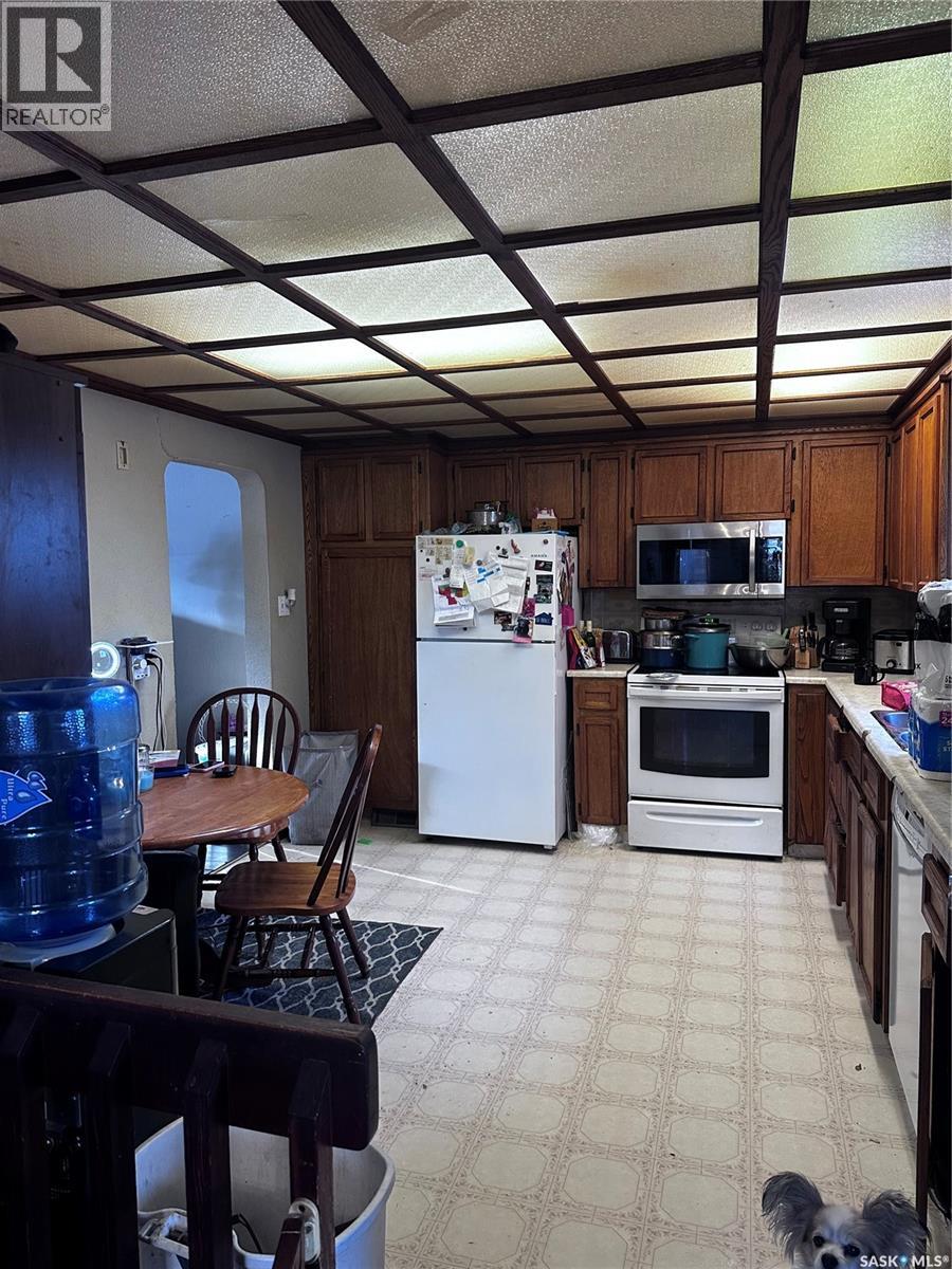 333 5th Avenue Se, Weyburn, Saskatchewan  S4H 1Y4 - Photo 8 - SK026625
