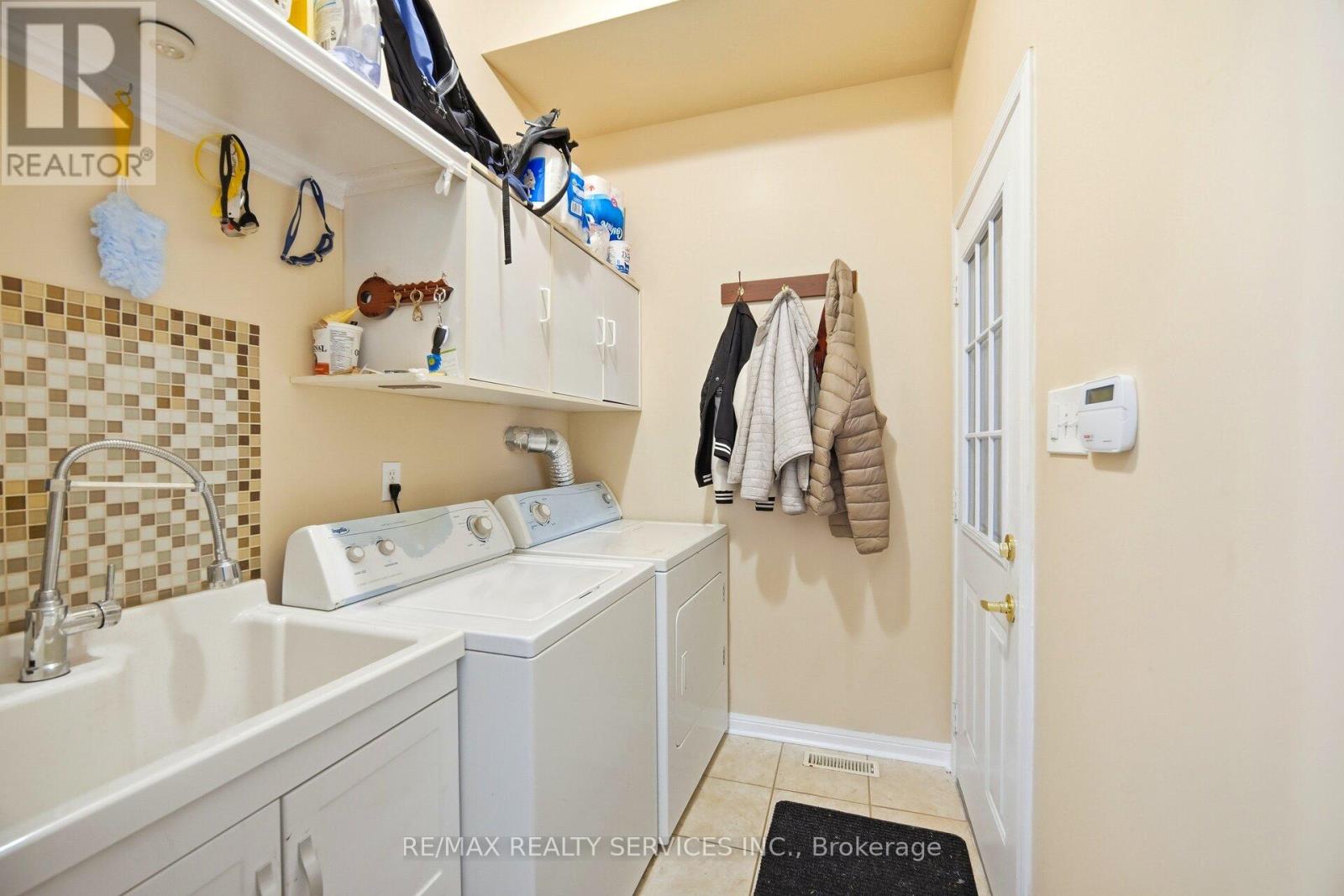 5965 Stonebriar Crescent, Mississauga, Ontario  L5V 2T9 - Photo 27 - W12681462