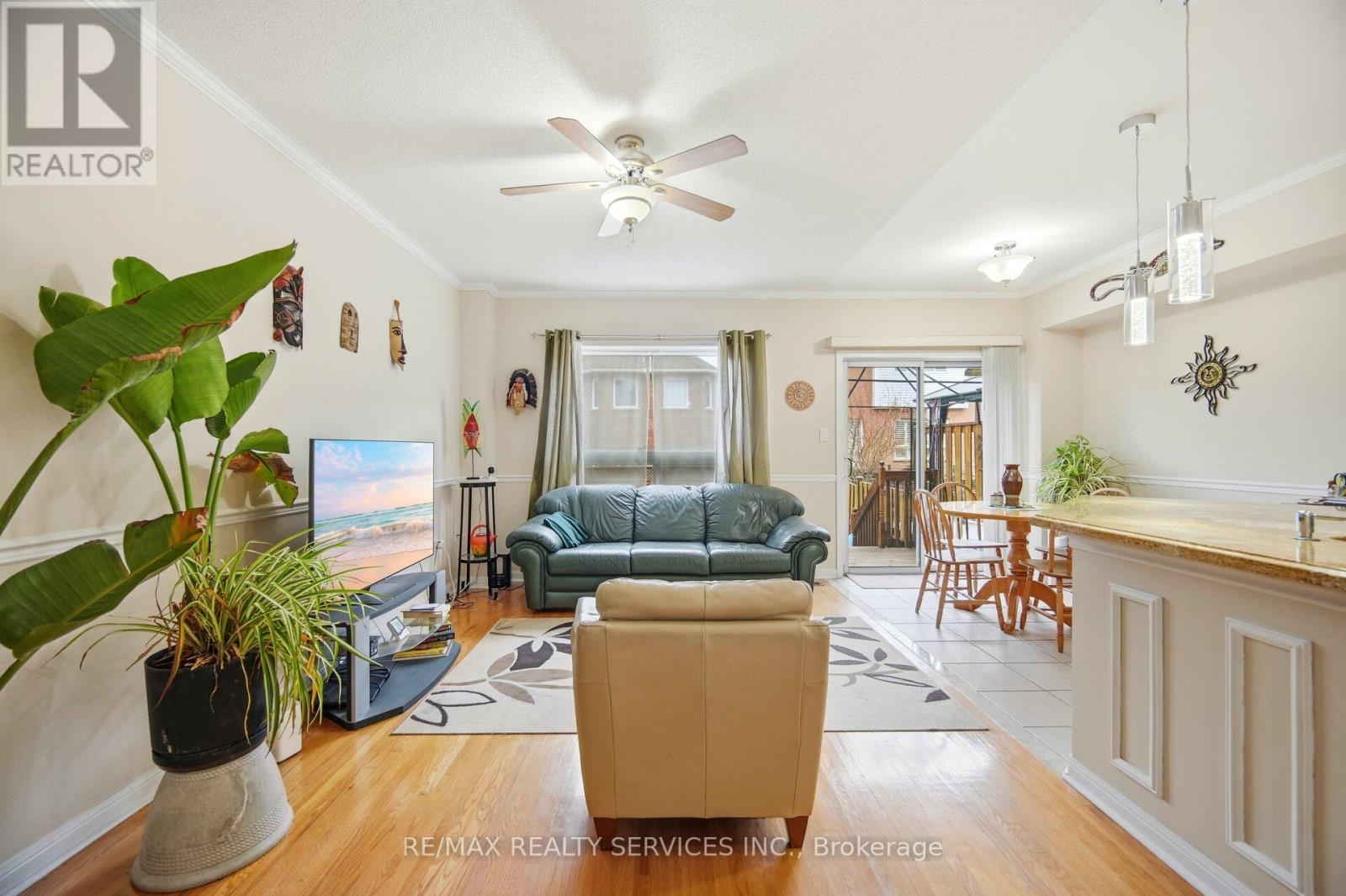 5965 Stonebriar Crescent, Mississauga, Ontario  L5V 2T9 - Photo 13 - W12681462