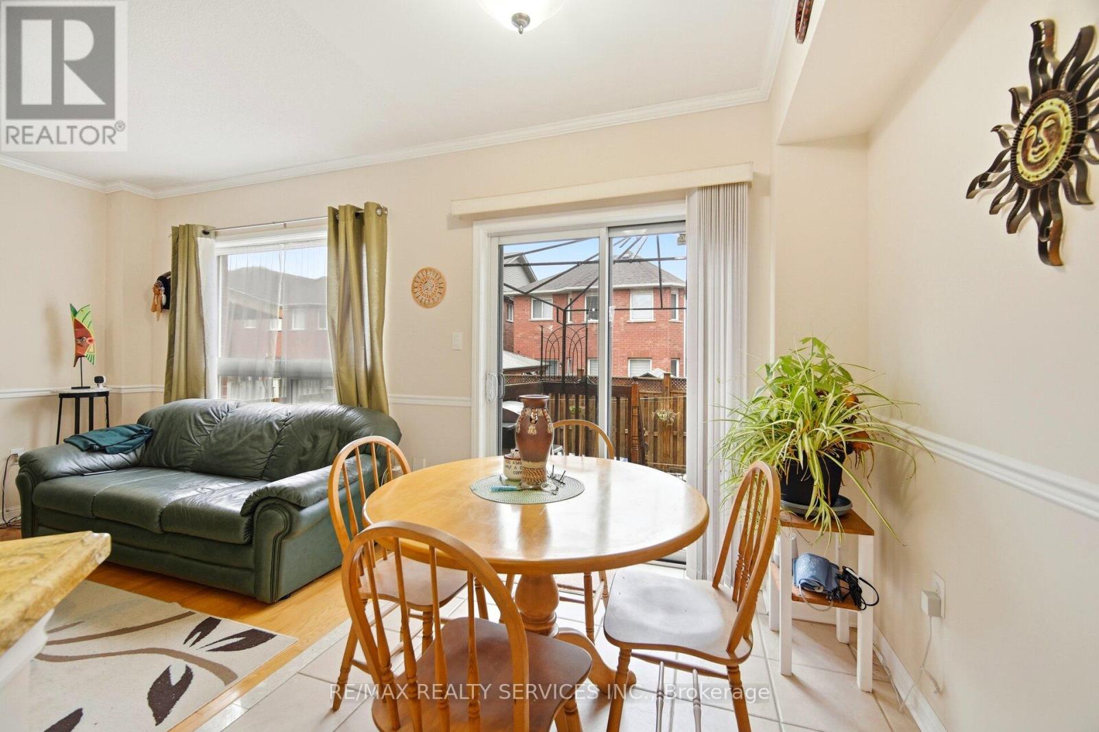 5965 Stonebriar Crescent, Mississauga, Ontario  L5V 2T9 - Photo 22 - W12681462