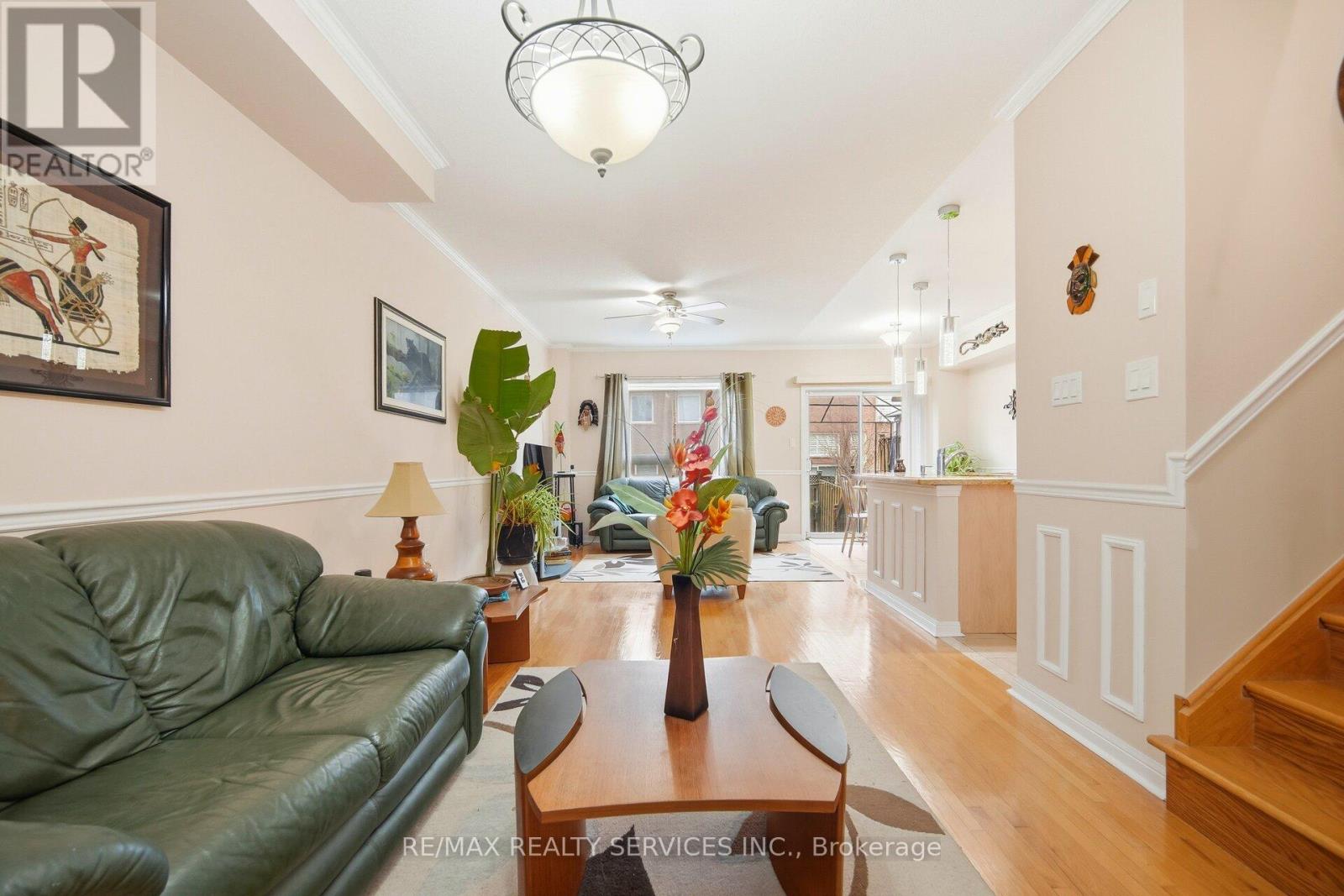 5965 Stonebriar Crescent, Mississauga, Ontario  L5V 2T9 - Photo 12 - W12681462