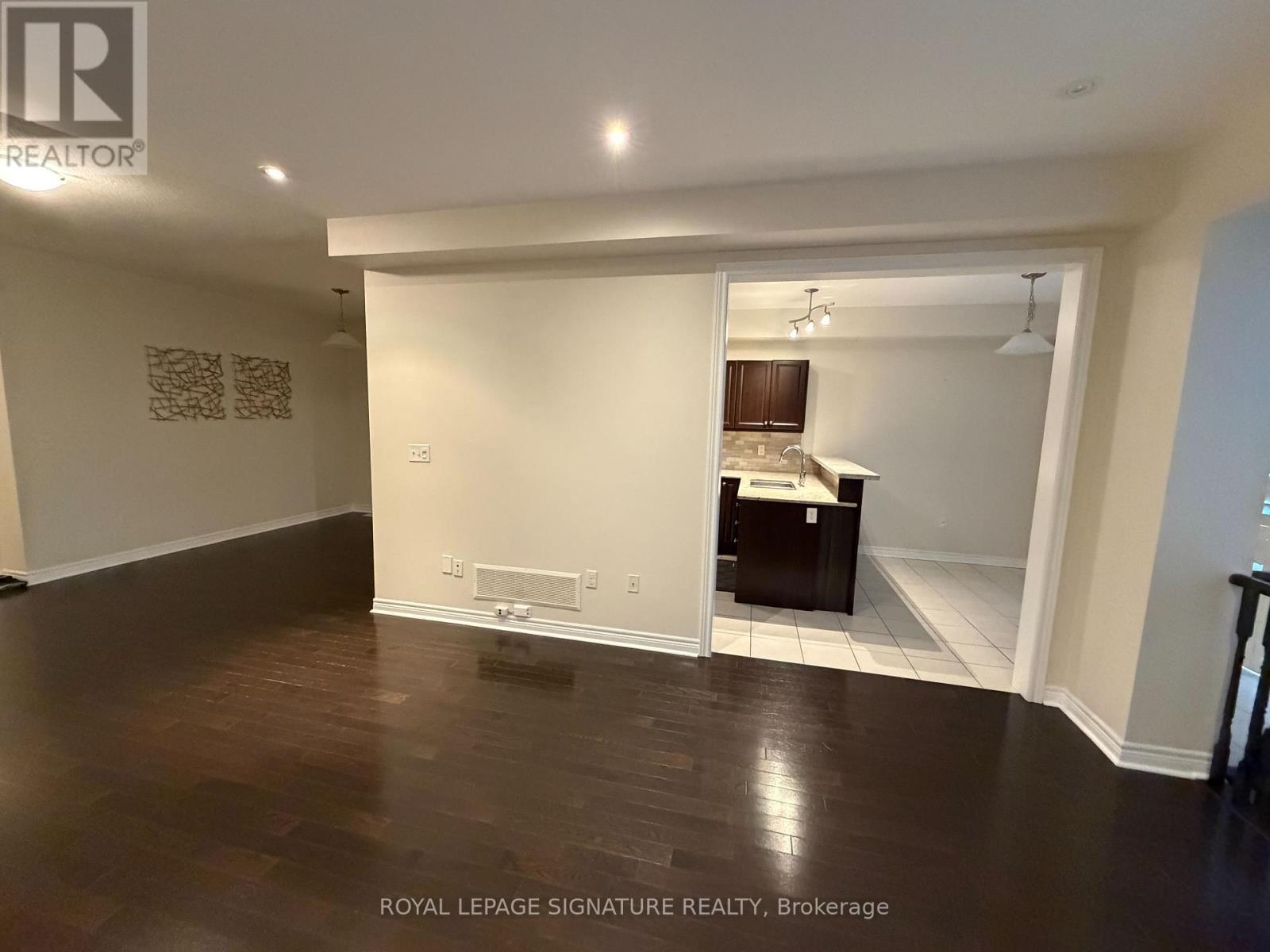 2003 Trawden Way, Oakville, Ontario  L6M 0M2 - Photo 9 - W12685980