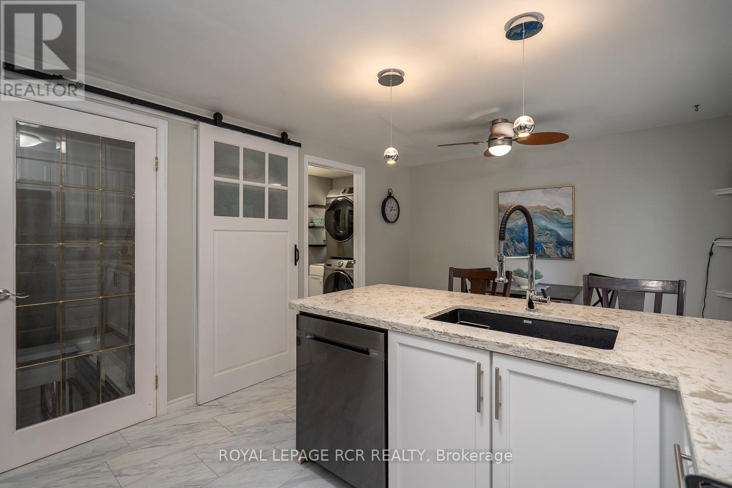 252 Elmwood Crescent, Orangeville, Ontario  L9W 4T4 - Photo 10 - W12685986