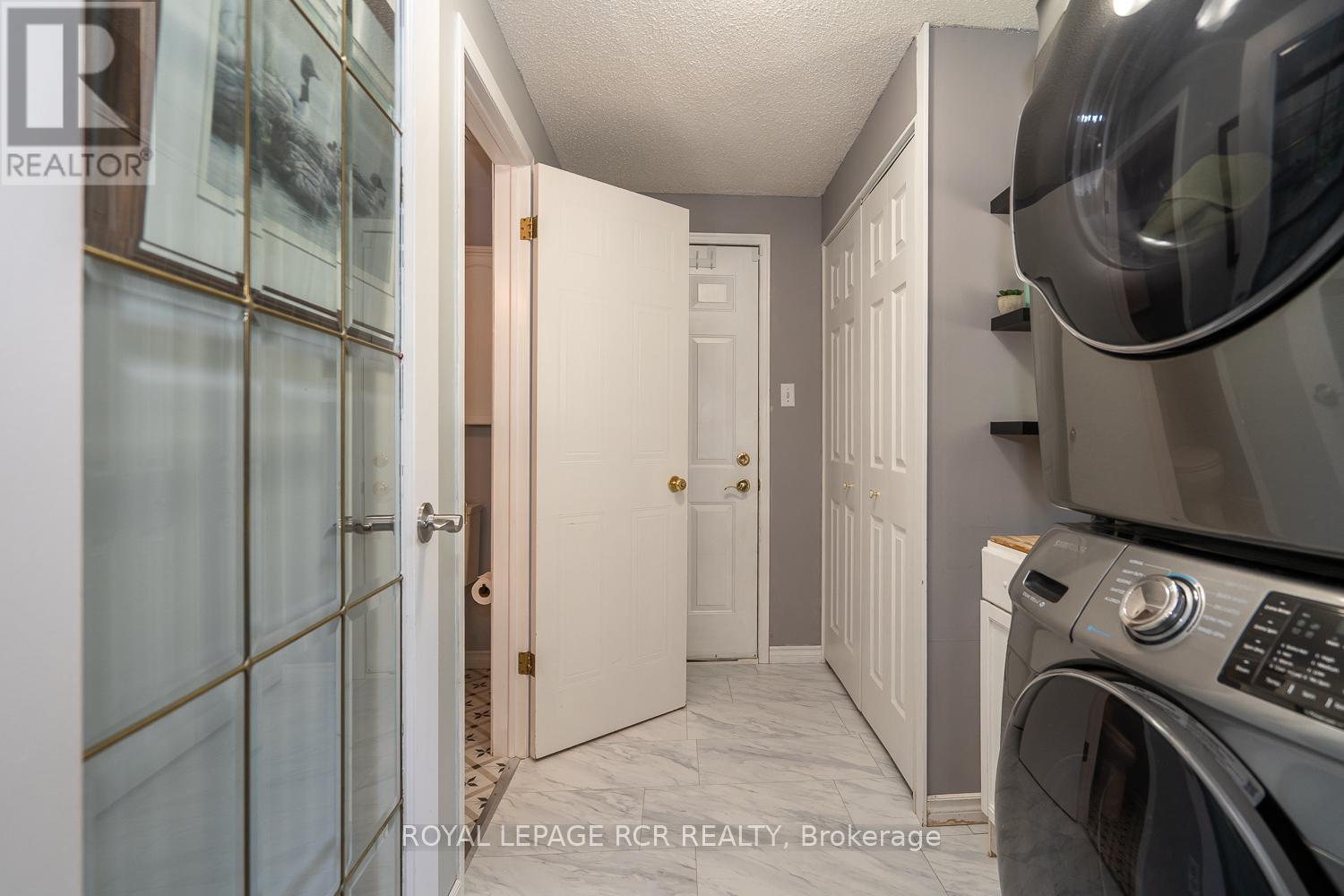 252 Elmwood Crescent, Orangeville, Ontario  L9W 4T4 - Photo 16 - W12685986