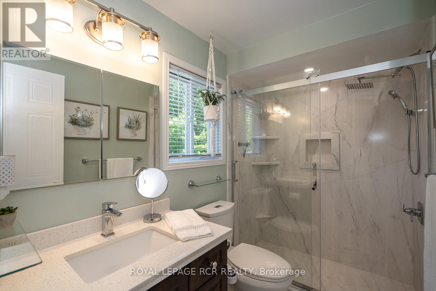 252 Elmwood Crescent, Orangeville, Ontario  L9W 4T4 - Photo 26 - W12685986