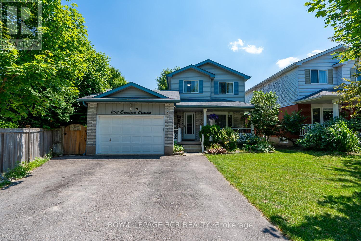252 Elmwood Crescent, Orangeville, Ontario  L9W 4T4 - Photo 3 - W12685986