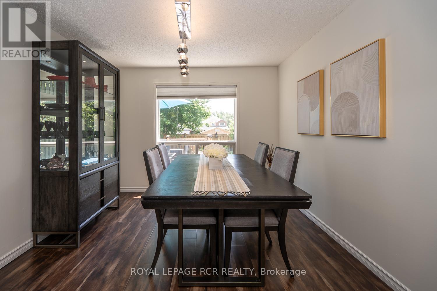 252 Elmwood Crescent, Orangeville, Ontario  L9W 4T4 - Photo 7 - W12685986