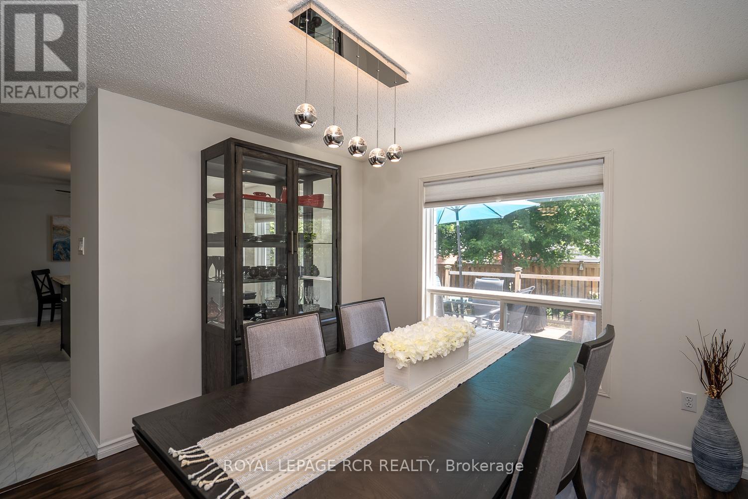 252 Elmwood Crescent, Orangeville, Ontario  L9W 4T4 - Photo 8 - W12685986