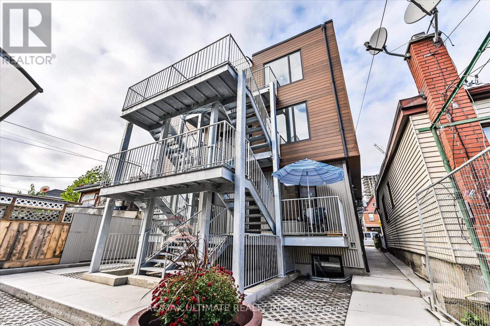 Apt 1 - 19 Lappin Avenue, Toronto, Ontario  M6H 1Y3 - Photo 5 - W12686038