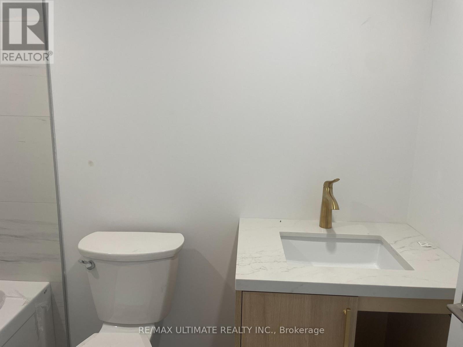 Apt 1 - 19 Lappin Avenue, Toronto, Ontario  M6H 1Y3 - Photo 7 - W12686038