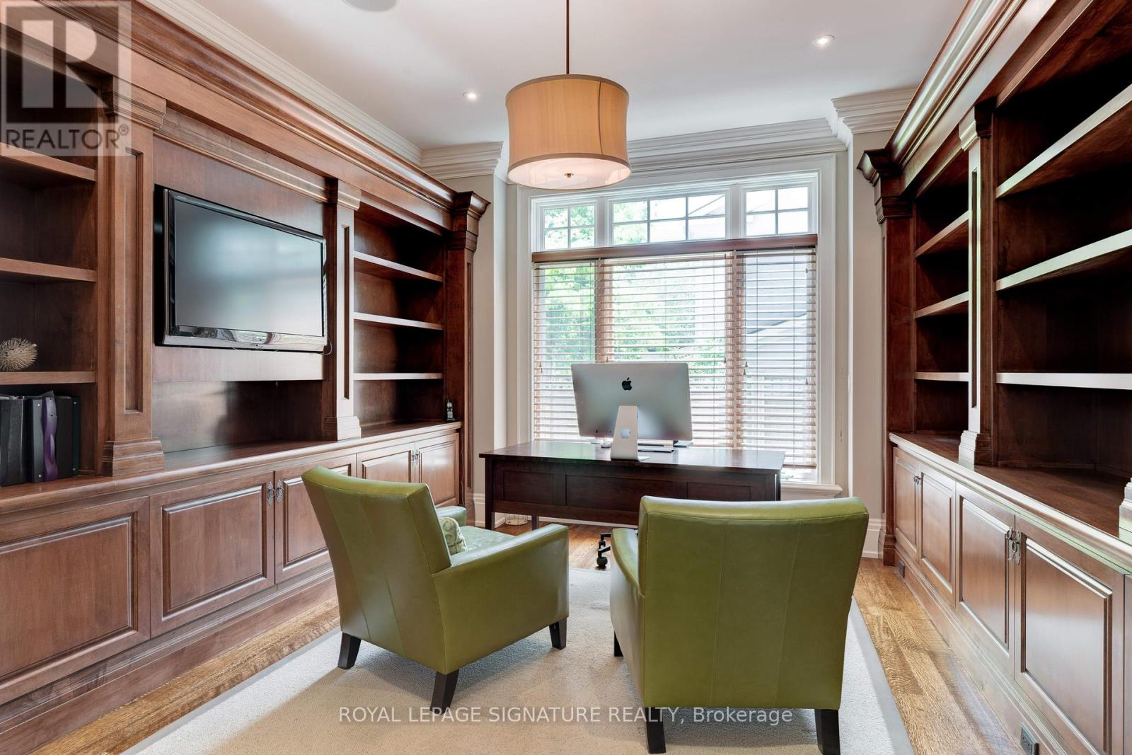 71 Ennisclare Drive W, Oakville, Ontario  L6J 4N3 - Photo 14 - W12686078