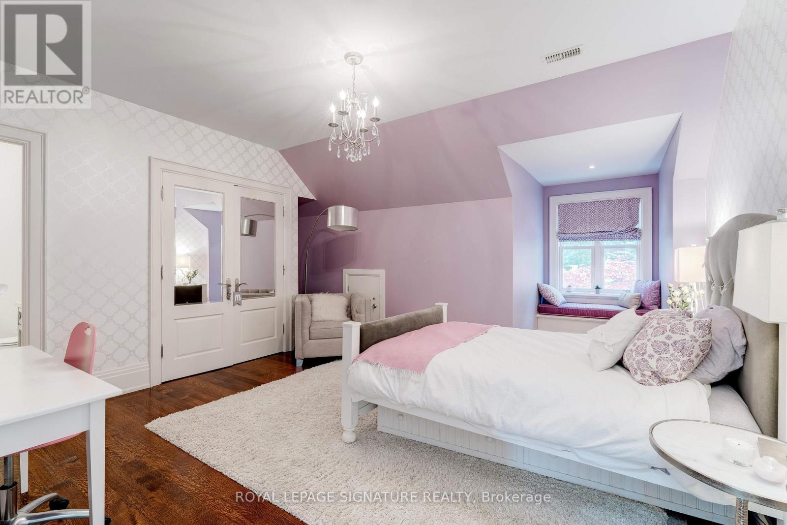 71 Ennisclare Drive W, Oakville, Ontario  L6J 4N3 - Photo 17 - W12686078