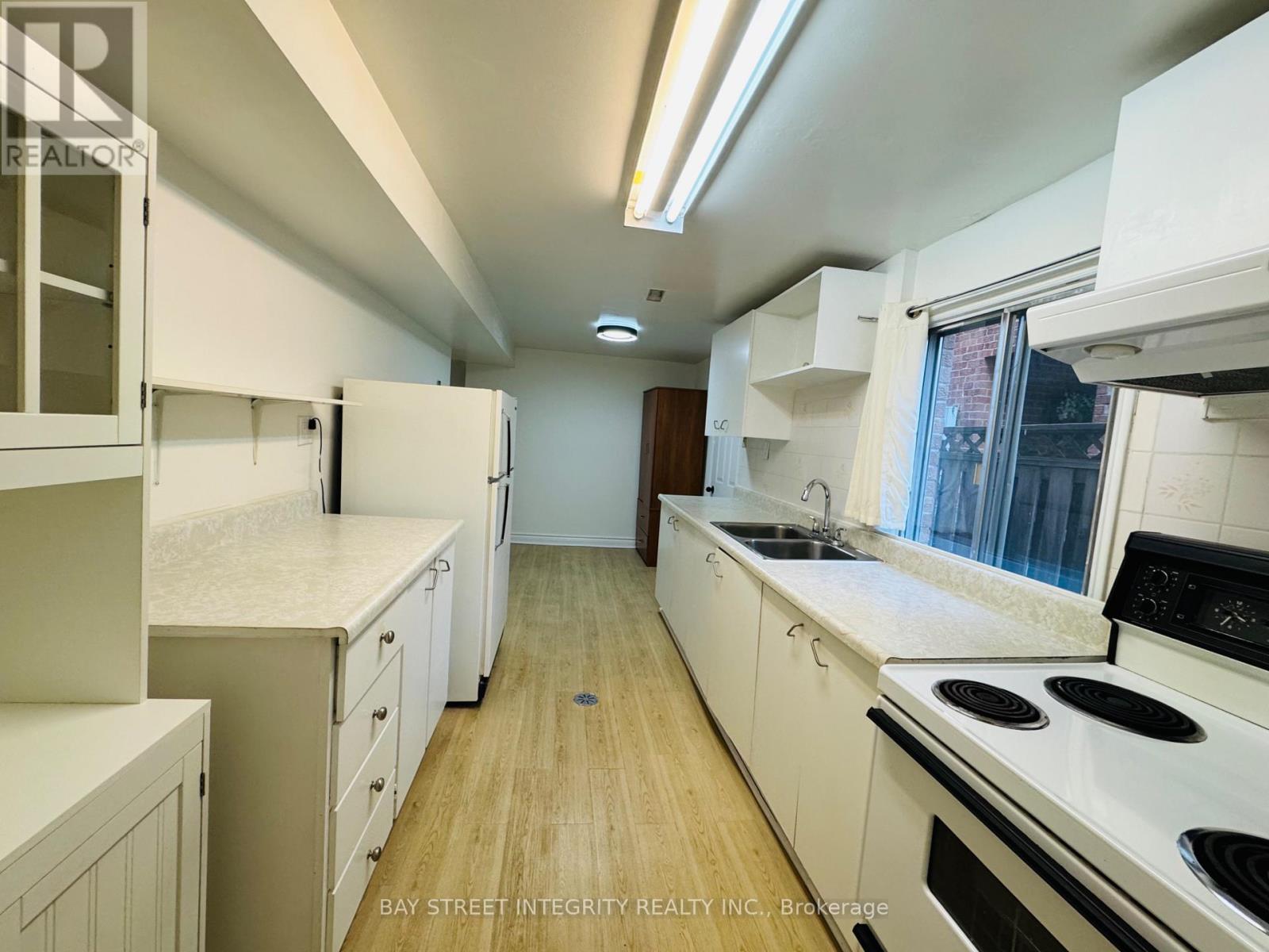 2 - 4145 Quaker Hill Drive, Mississauga, Ontario  L5C 3M2 - Photo 7 - W12686080