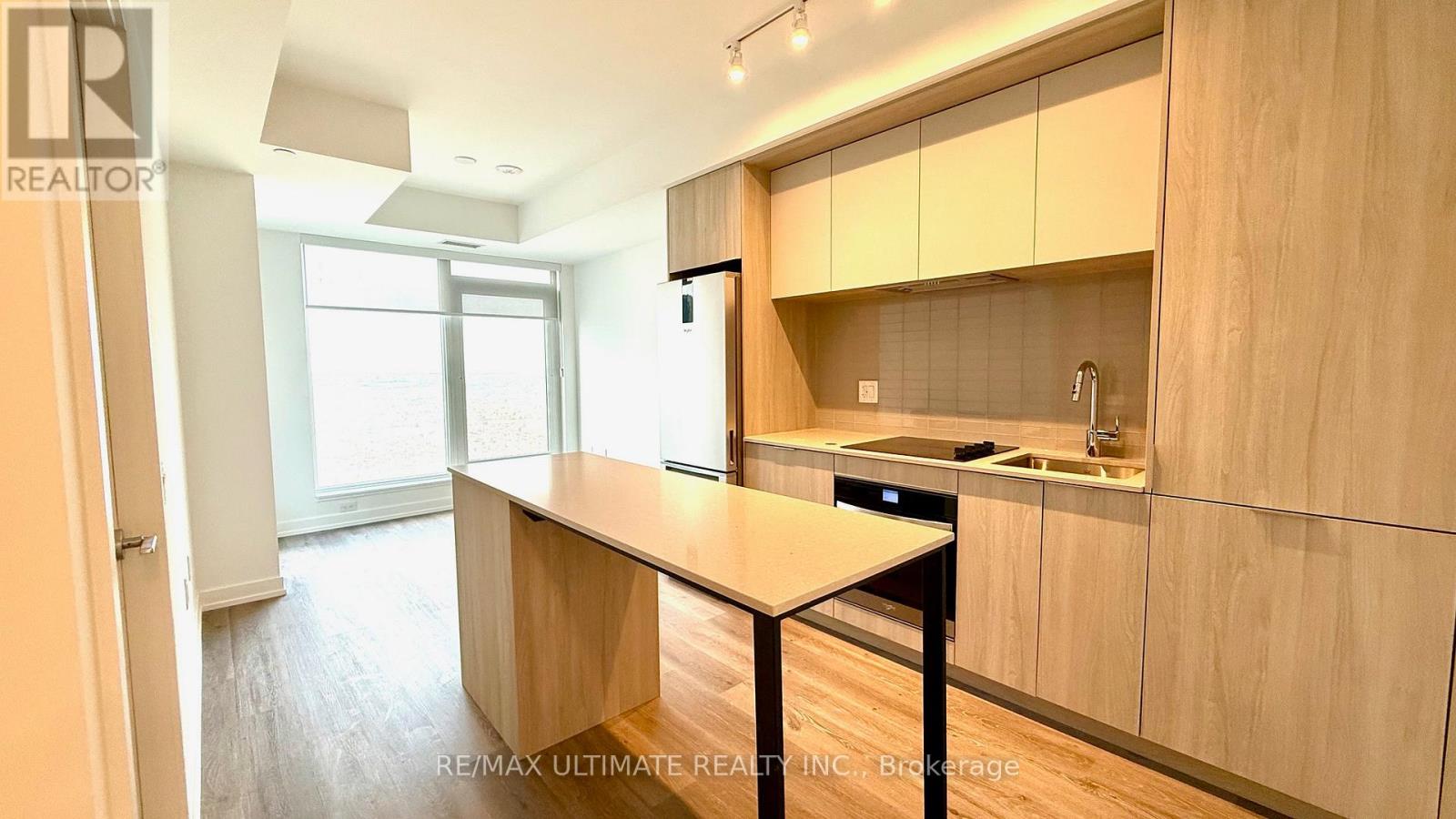 3602 - 395 Square One Drive, Mississauga, Ontario  L5B 0P6 - Photo 14 - W12686088