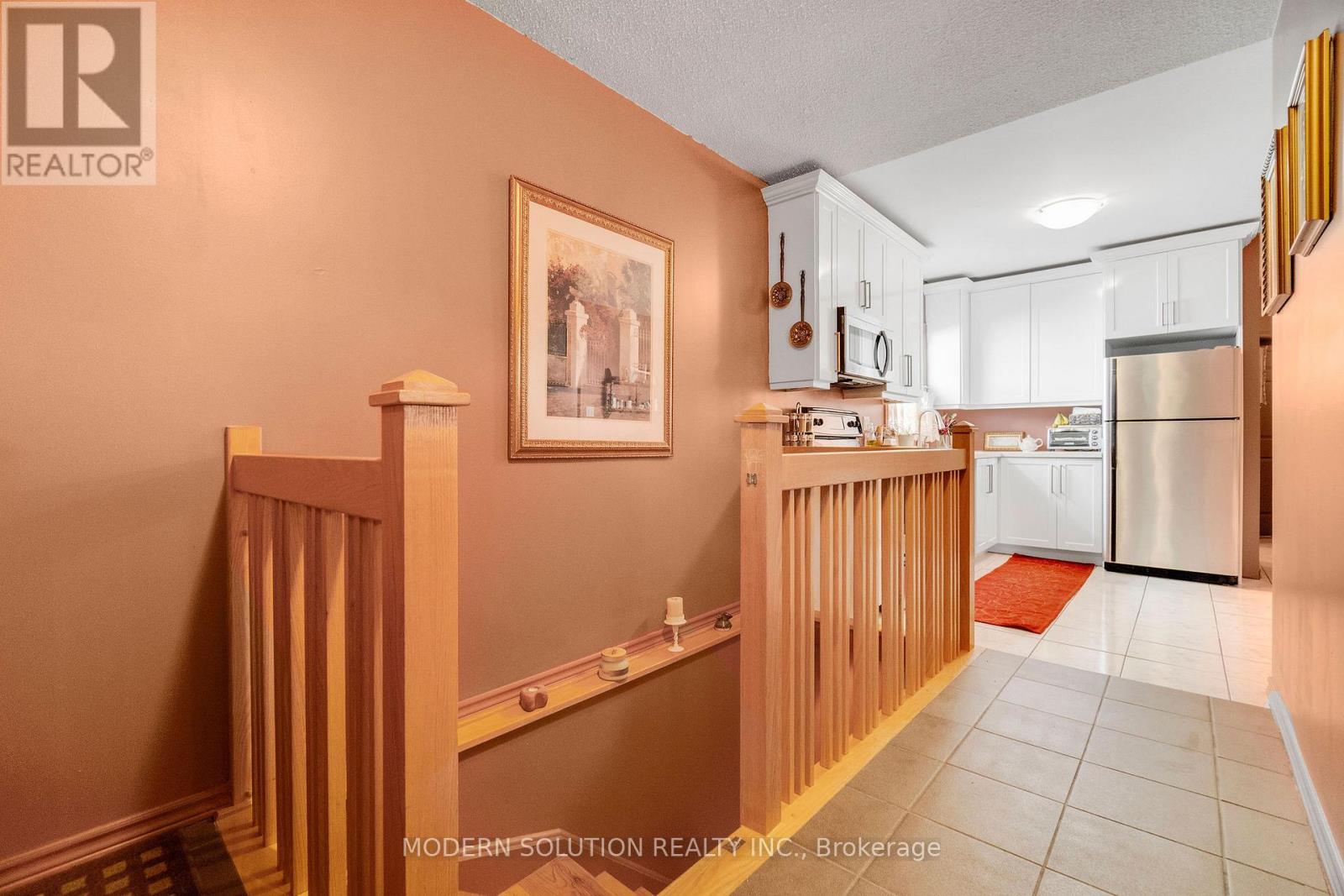 5a Dynevor Road, Toronto, Ontario  M6E 3W7 - Photo 25 - W12686120