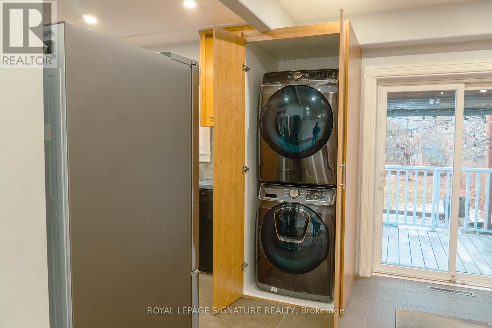 83 Hammond Road, Mississauga, Ontario  L5M 2A3 - Photo 6 - W12686180