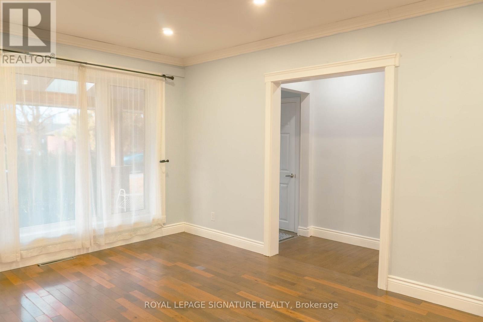 83 Hammond Road, Mississauga, Ontario  L5M 2A3 - Photo 8 - W12686180