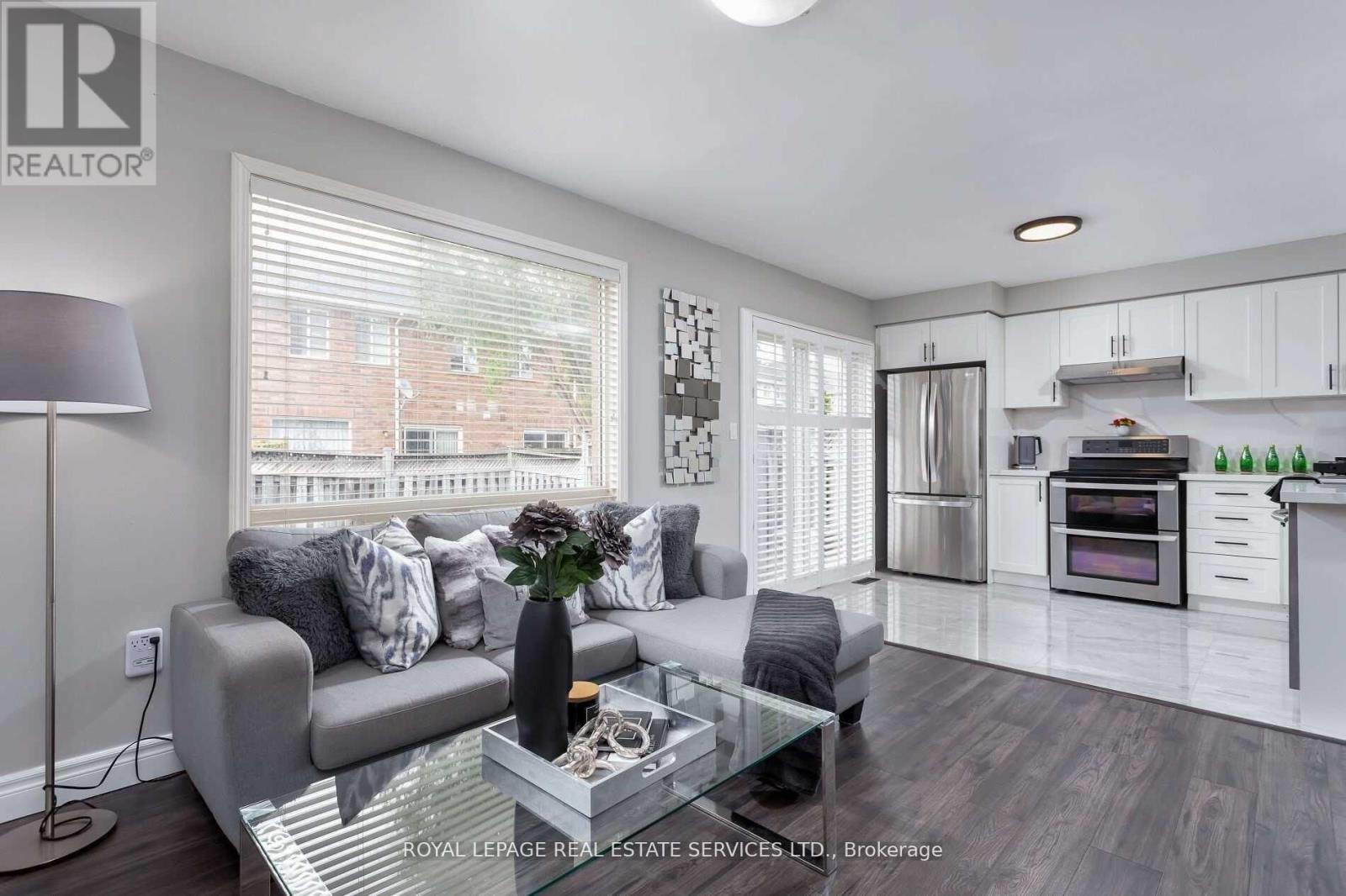 1619 Cartwright Crescent, Milton, Ontario  L9T 5N6 - Photo 10 - W12686184