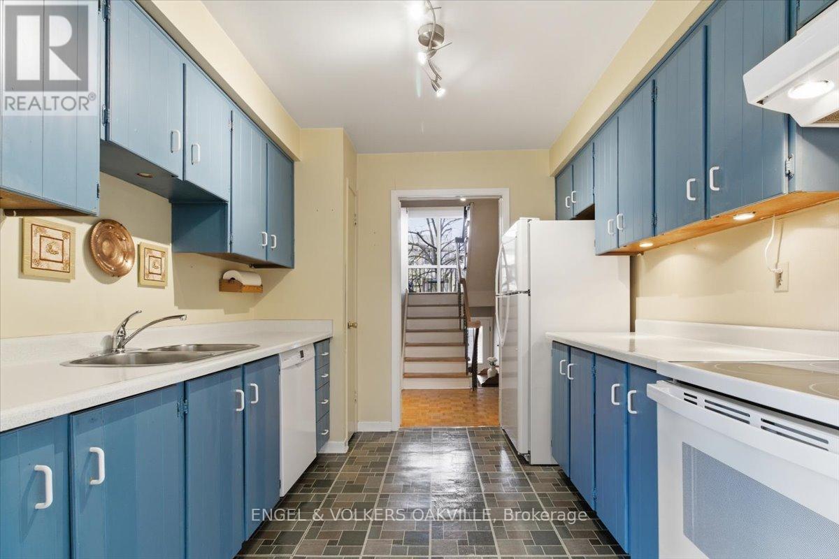 31 - 1340 Hampton Street, Oakville, Ontario  L6H 2S6 - Photo 10 - W12686238