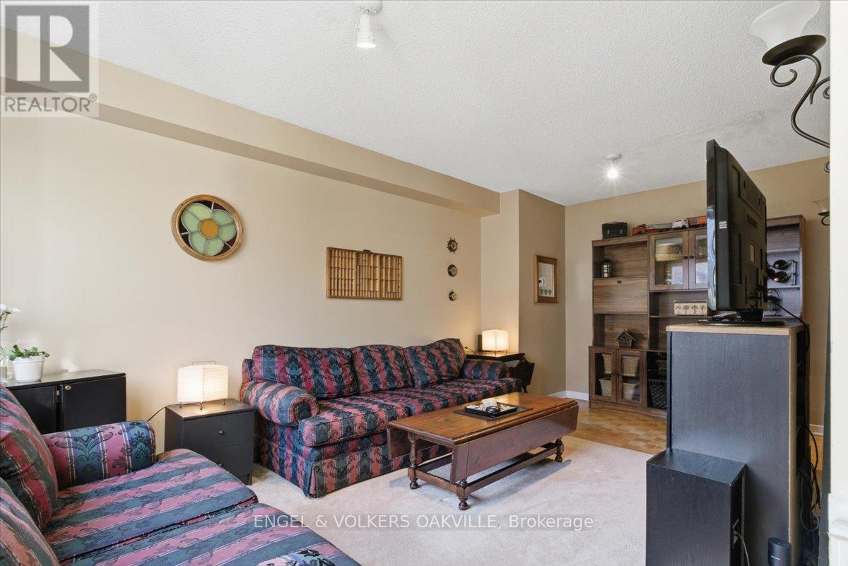 31 - 1340 Hampton Street, Oakville, Ontario  L6H 2S6 - Photo 11 - W12686238