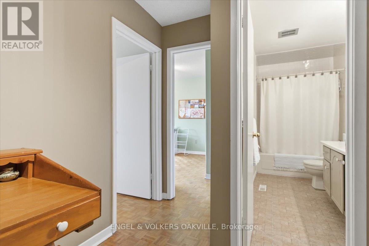 31 - 1340 Hampton Street, Oakville, Ontario  L6H 2S6 - Photo 20 - W12686238