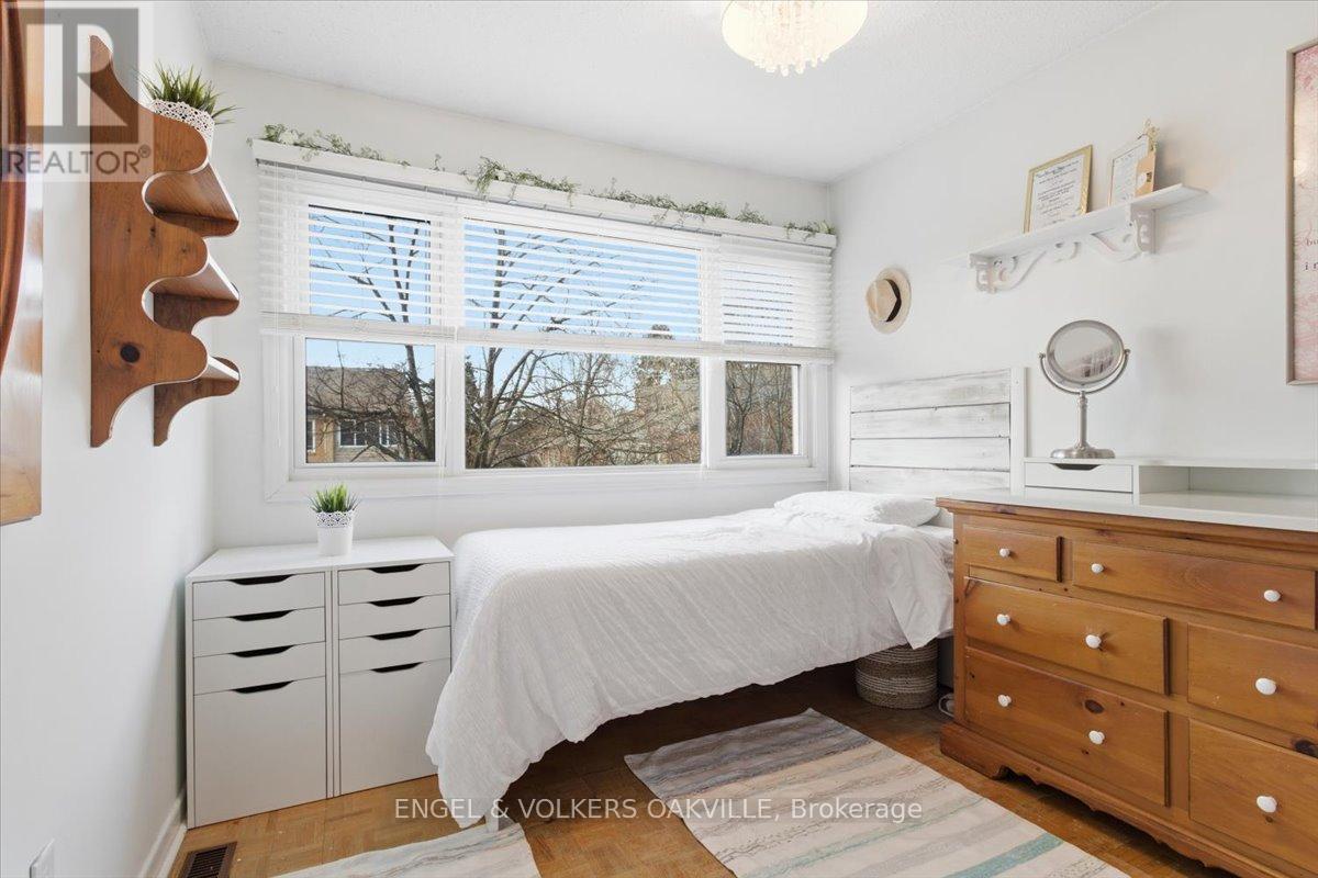 31 - 1340 Hampton Street, Oakville, Ontario  L6H 2S6 - Photo 27 - W12686238