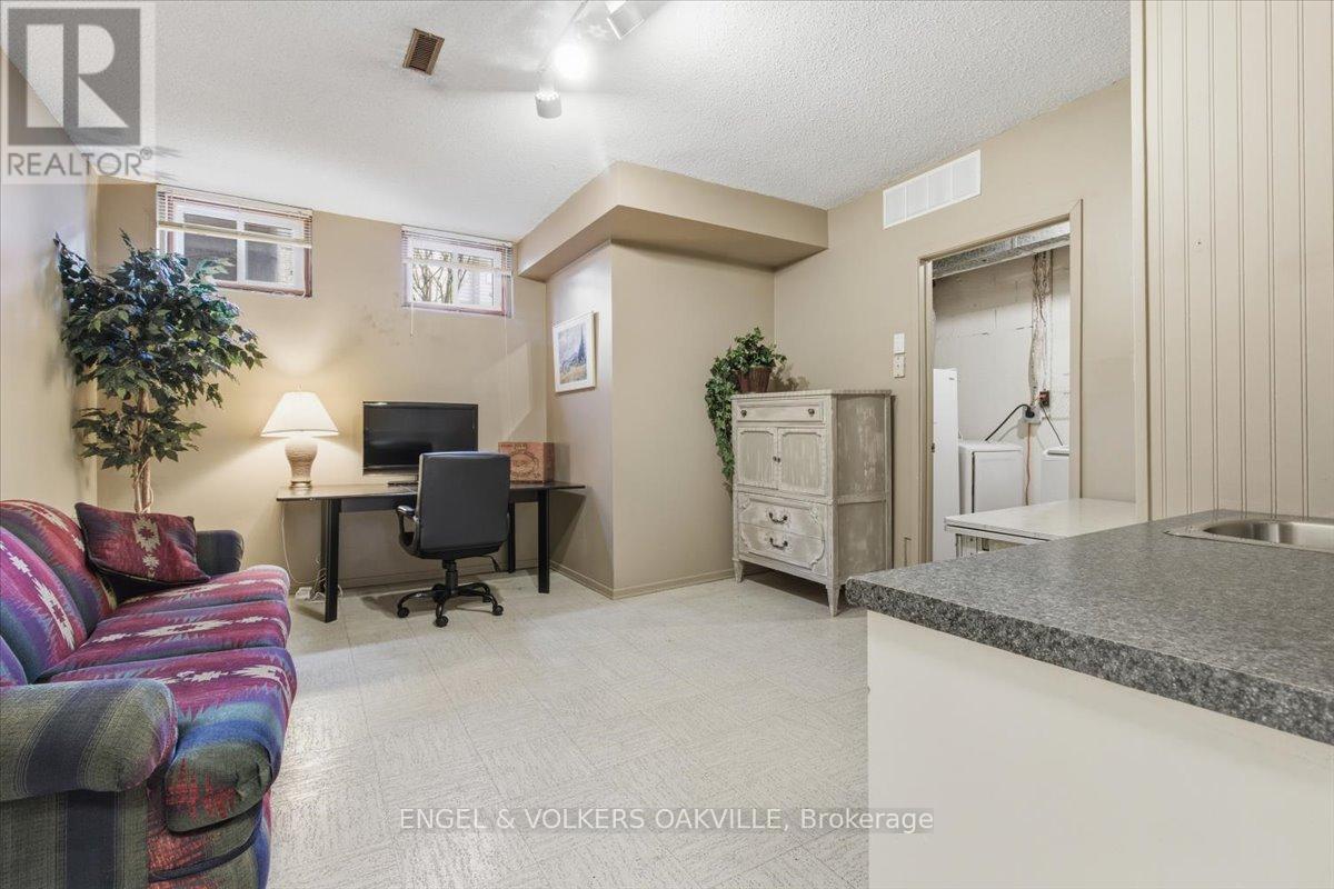 31 - 1340 Hampton Street, Oakville, Ontario  L6H 2S6 - Photo 36 - W12686238