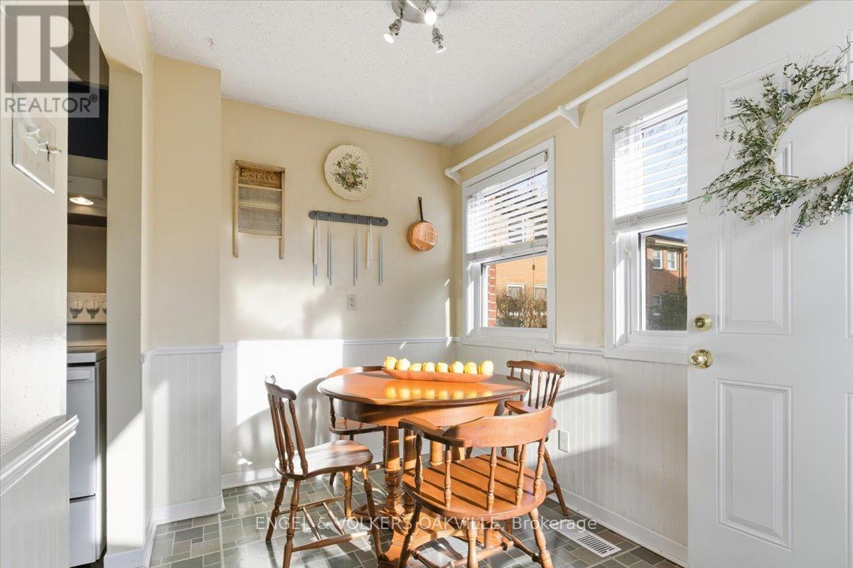 31 - 1340 Hampton Street, Oakville, Ontario  L6H 2S6 - Photo 8 - W12686238