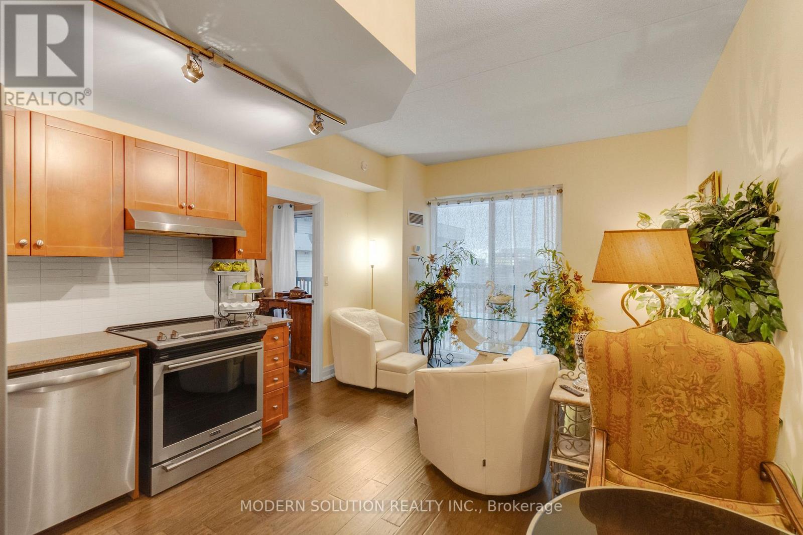 905 - 2737 Keele Street, Toronto, Ontario M3M 2E9 - Photo 8 - W12686248