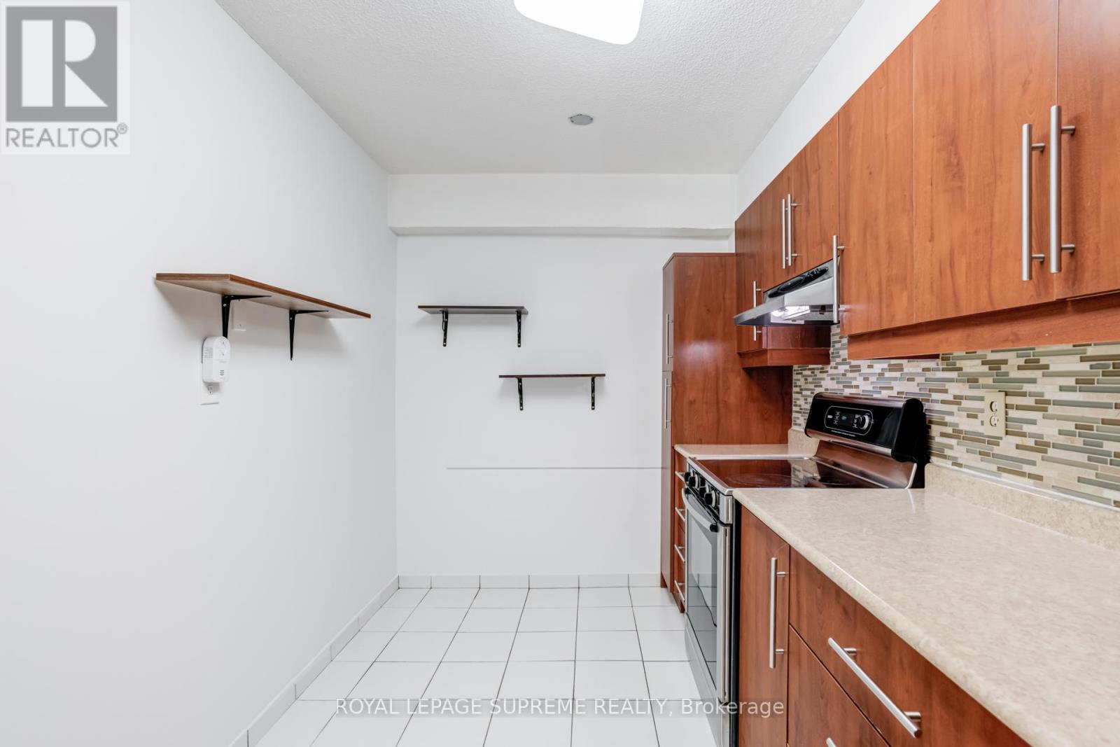 406 - 250 Scarlett Road, Toronto, Ontario  M6N 4X5 - Photo 10 - W12686254