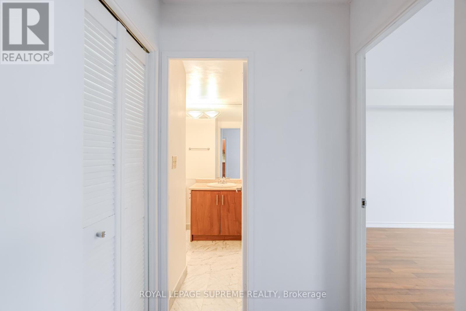 406 - 250 Scarlett Road, Toronto, Ontario  M6N 4X5 - Photo 11 - W12686254