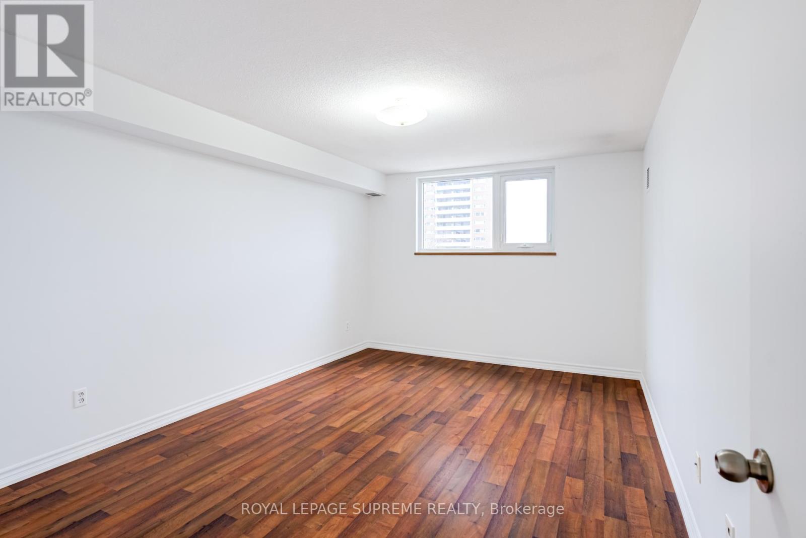 406 - 250 Scarlett Road, Toronto, Ontario  M6N 4X5 - Photo 12 - W12686254