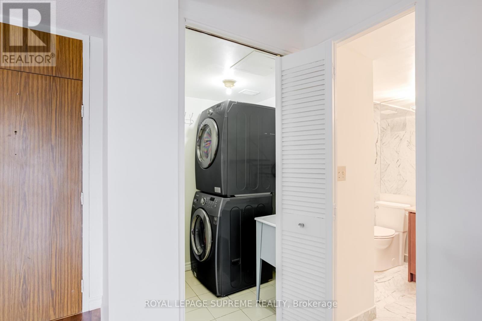 406 - 250 Scarlett Road, Toronto, Ontario  M6N 4X5 - Photo 21 - W12686254