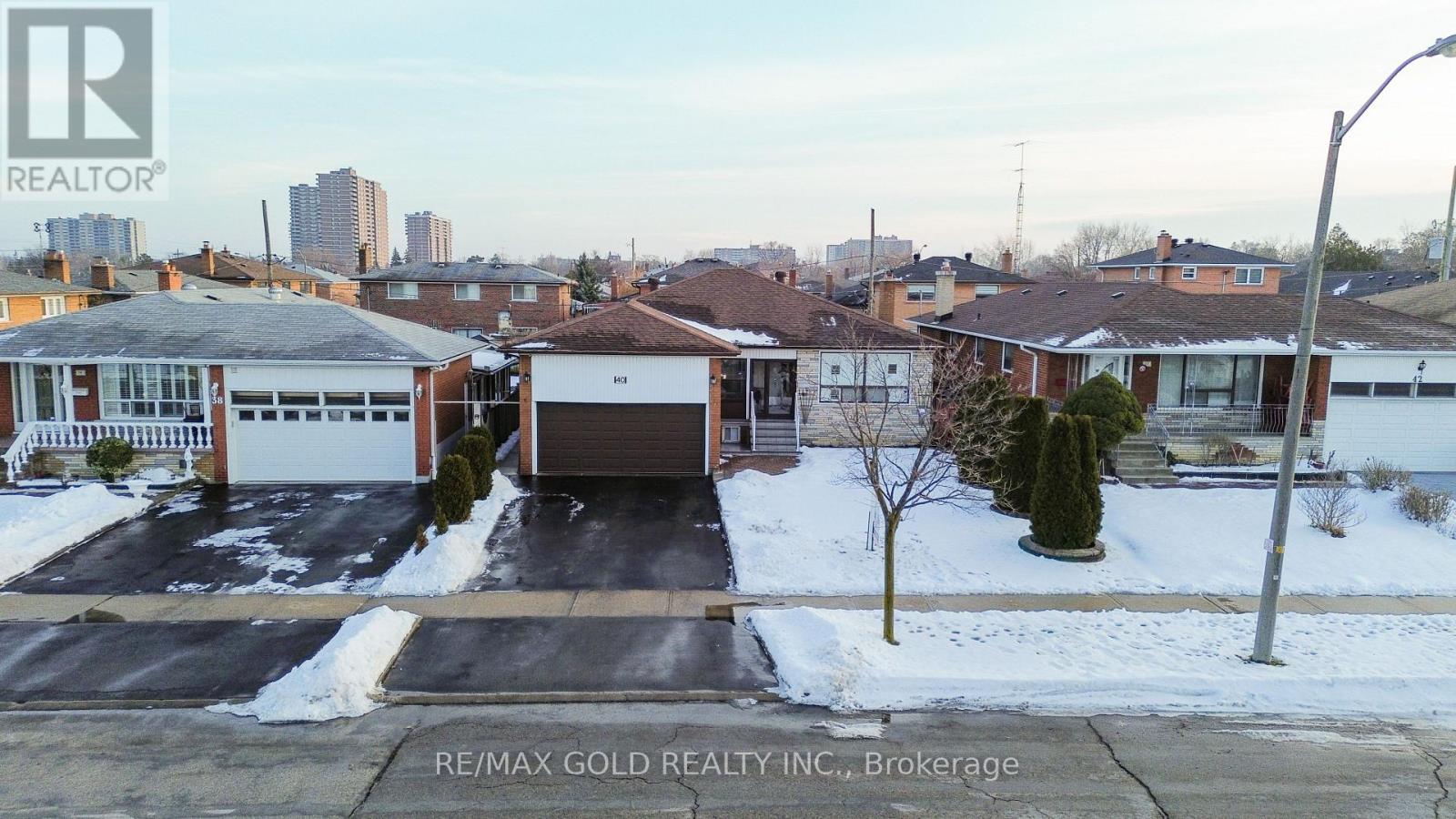 40 Maryhill Drive, Toronto, Ontario  M9V 3C2 - Photo 1 - W12686256