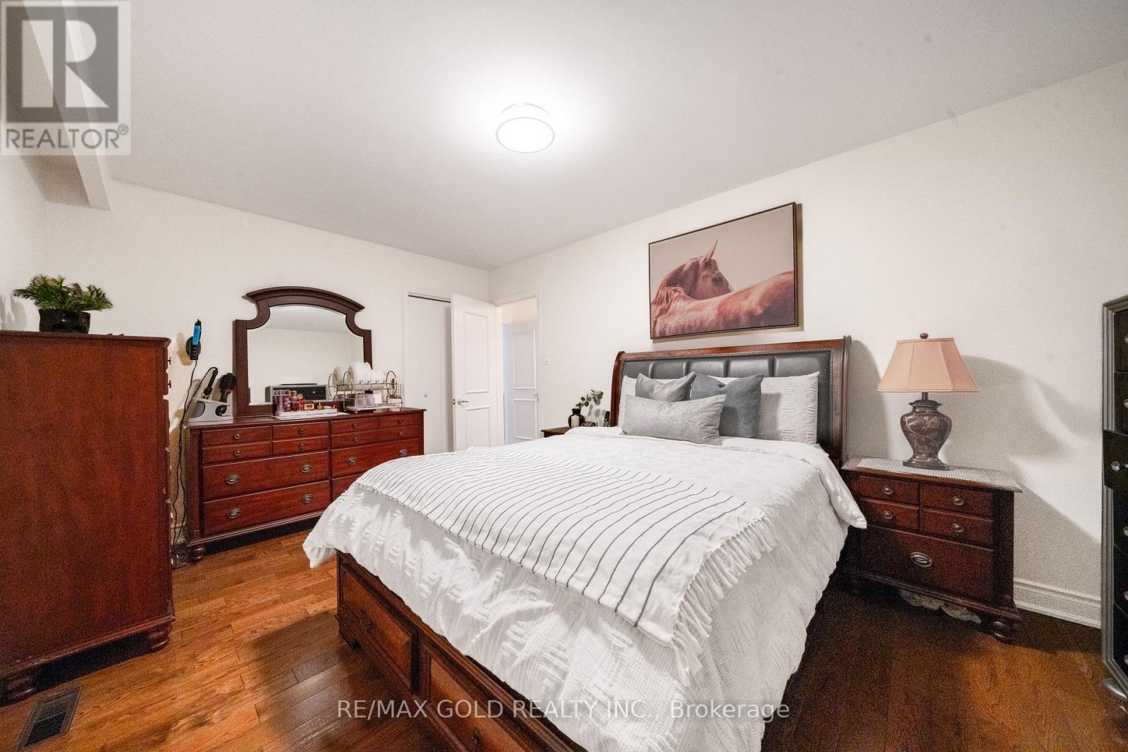 40 Maryhill Drive, Toronto, Ontario  M9V 3C2 - Photo 26 - W12686256