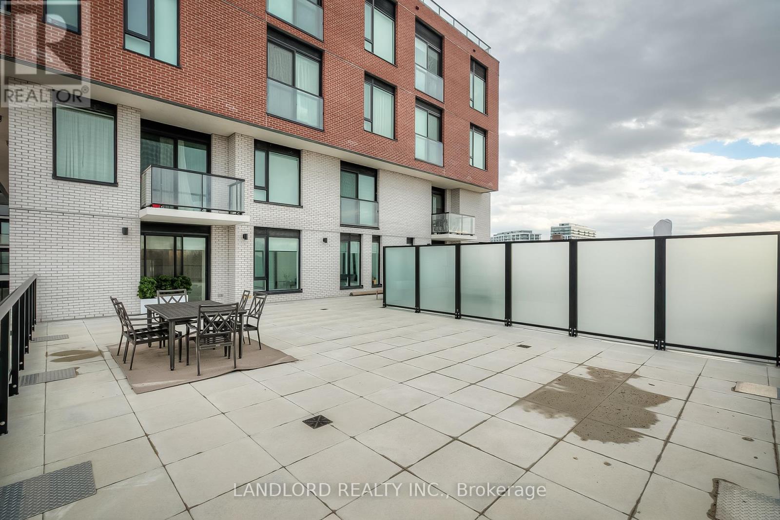 335 - 11 Maryport Avenue, Toronto, Ontario  M3M 0E1 - Photo 12 - W12685164