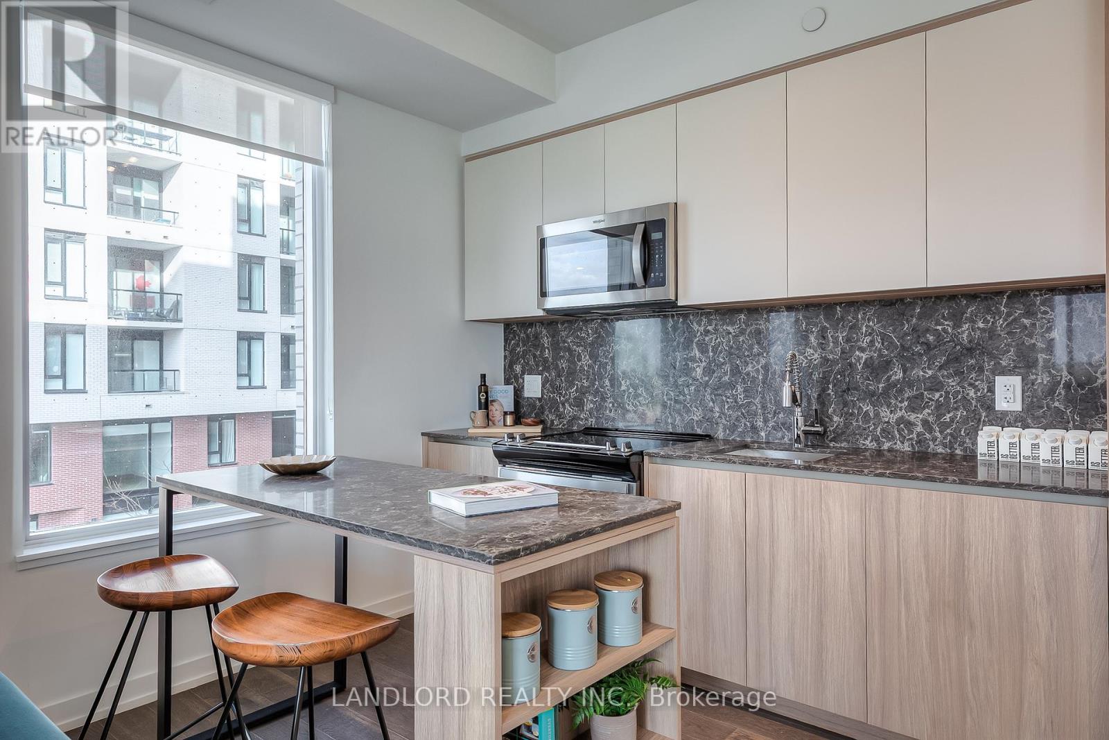 335 - 11 Maryport Avenue, Toronto, Ontario  M3M 0E1 - Photo 7 - W12685164