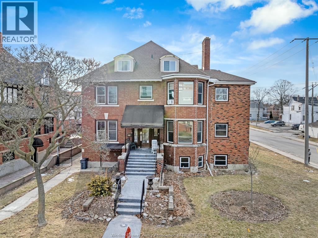 MLS# 26000802: 801 VICTORIA AVENUE, Windsor, Canada