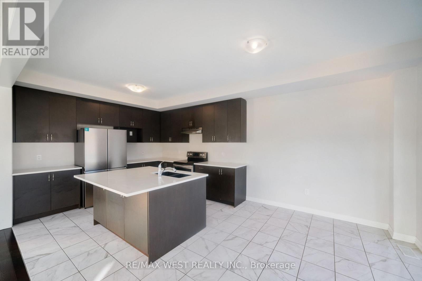 297 Bismark Drive, Cambridge, Ontario  N1S 0C6 - Photo 13 - X12686150