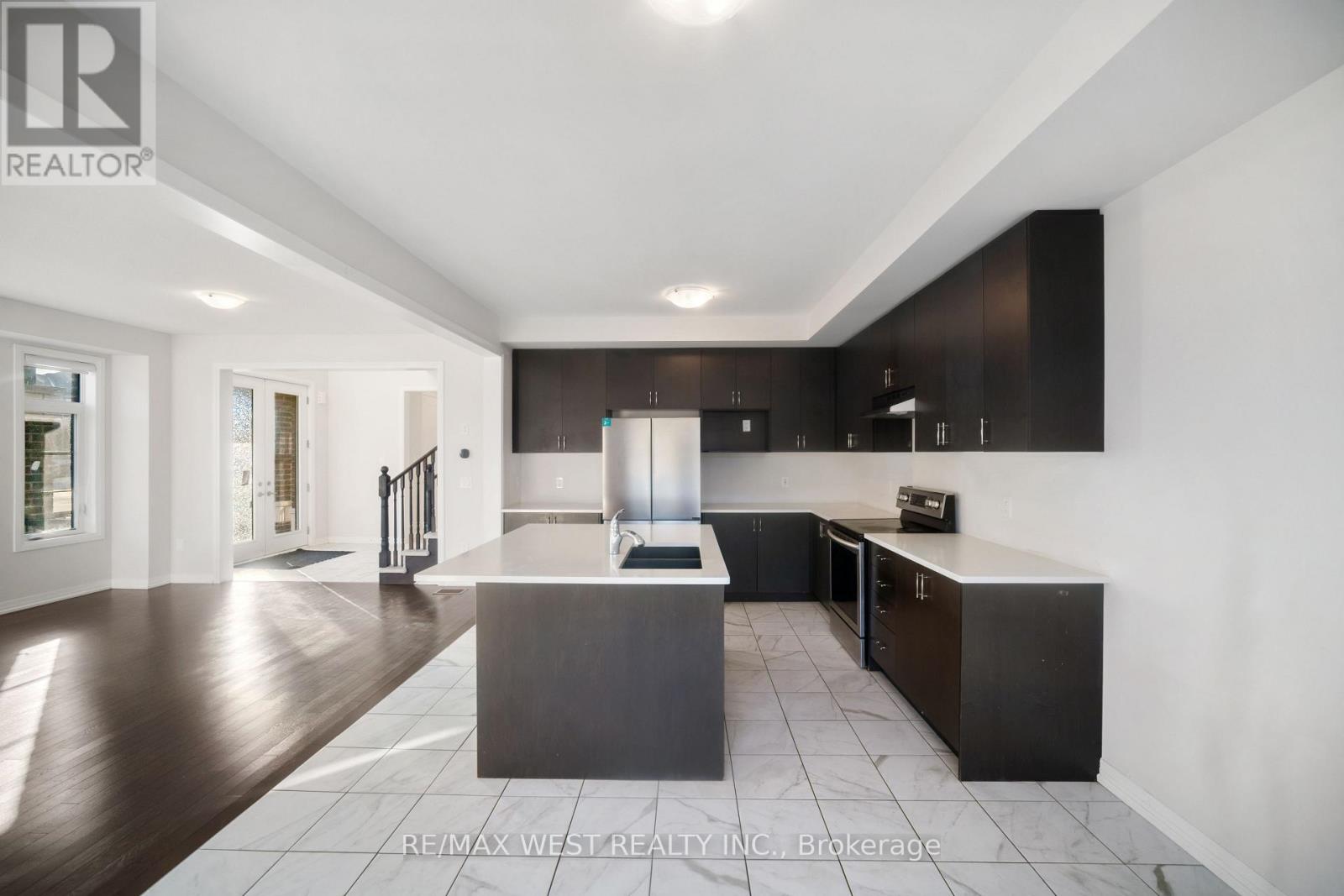 297 Bismark Drive, Cambridge, Ontario  N1S 0C6 - Photo 14 - X12686150