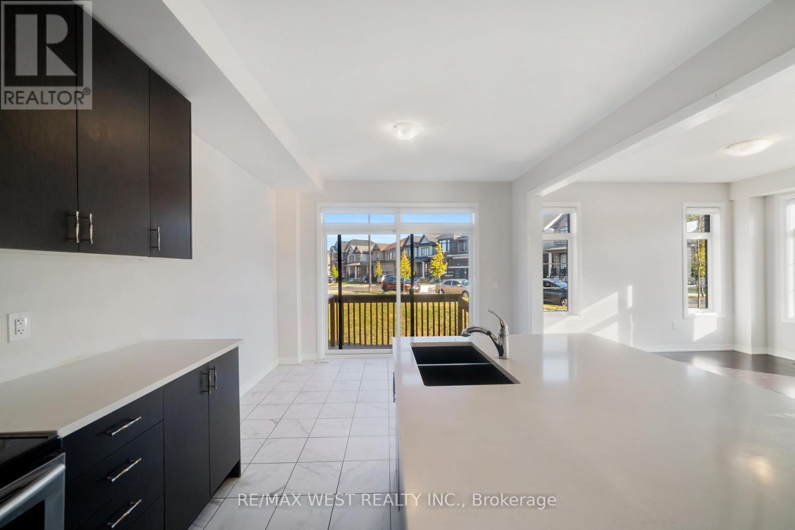 297 Bismark Drive, Cambridge, Ontario  N1S 0C6 - Photo 17 - X12686150