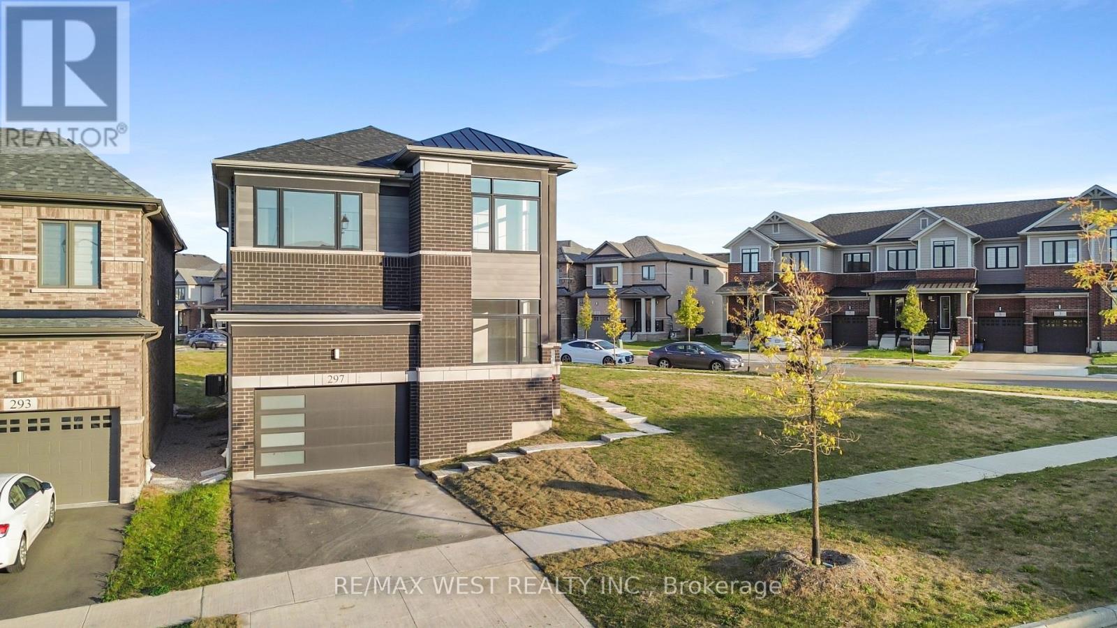 297 Bismark Drive, Cambridge, Ontario  N1S 0C6 - Photo 2 - X12686150