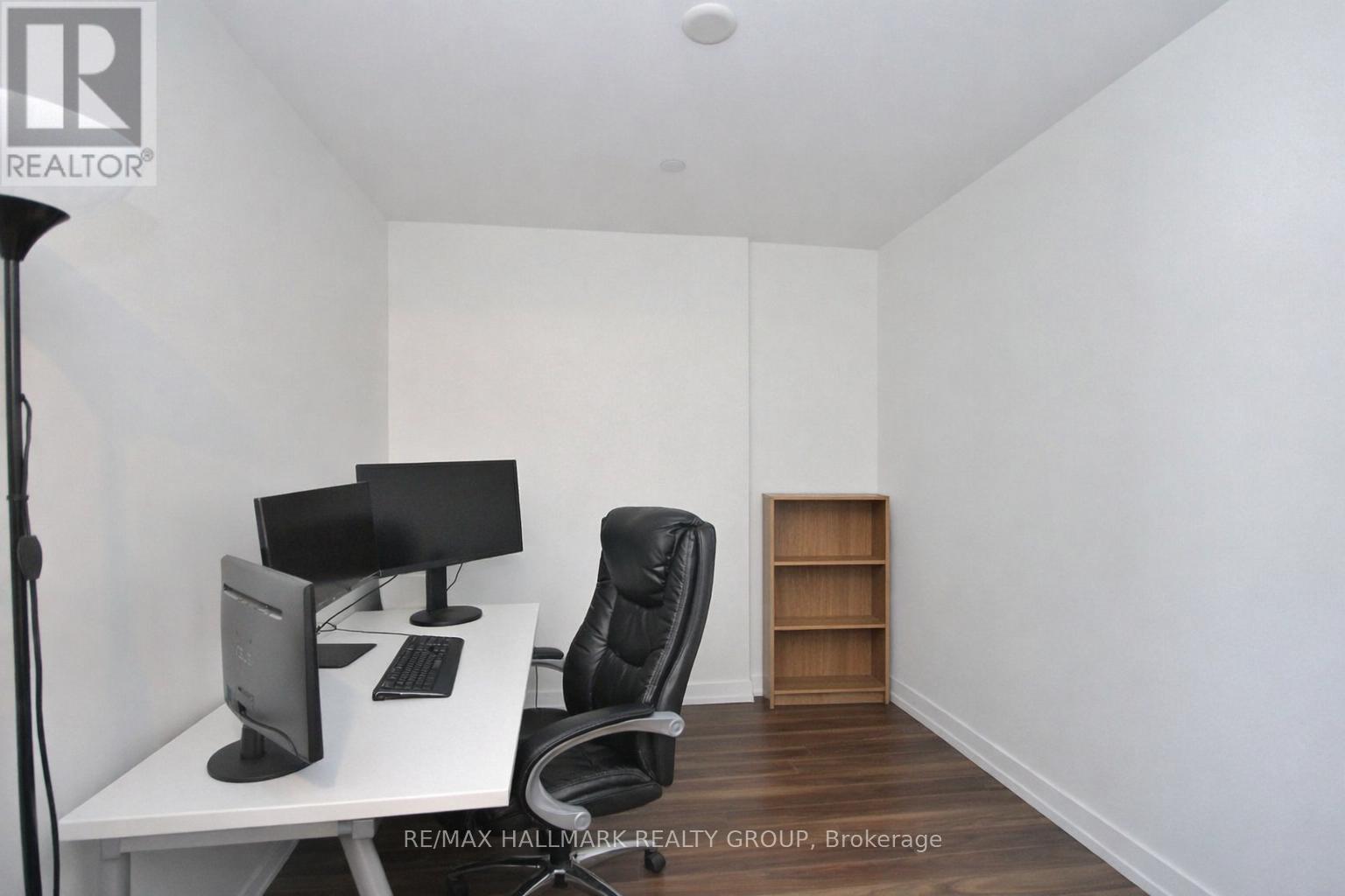 1711 - 111 Champagne Avenue S, Ottawa, Ontario  K1S 5V3 - Photo 11 - X12686268