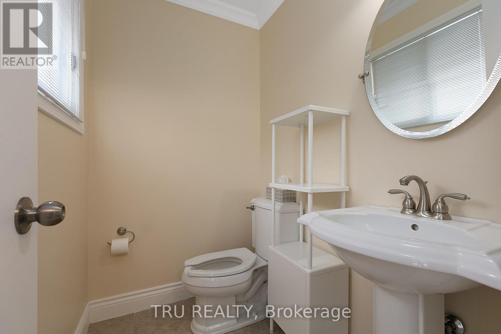 1078 St Emmanuel Terrace, Ottawa, Ontario  K1C 2J7 - Photo 3 - X12686320