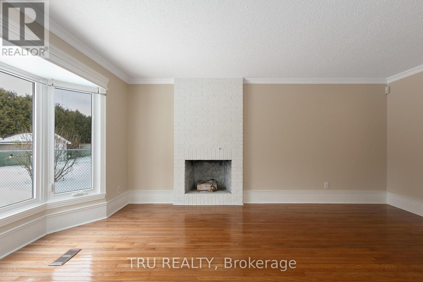 1078 St Emmanuel Terrace, Ottawa, Ontario  K1C 2J7 - Photo 8 - X12686320