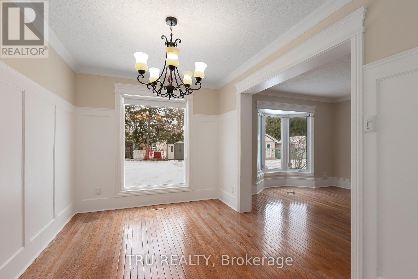 1078 St Emmanuel Terrace, Ottawa, Ontario  K1C 2J7 - Photo 9 - X12686320