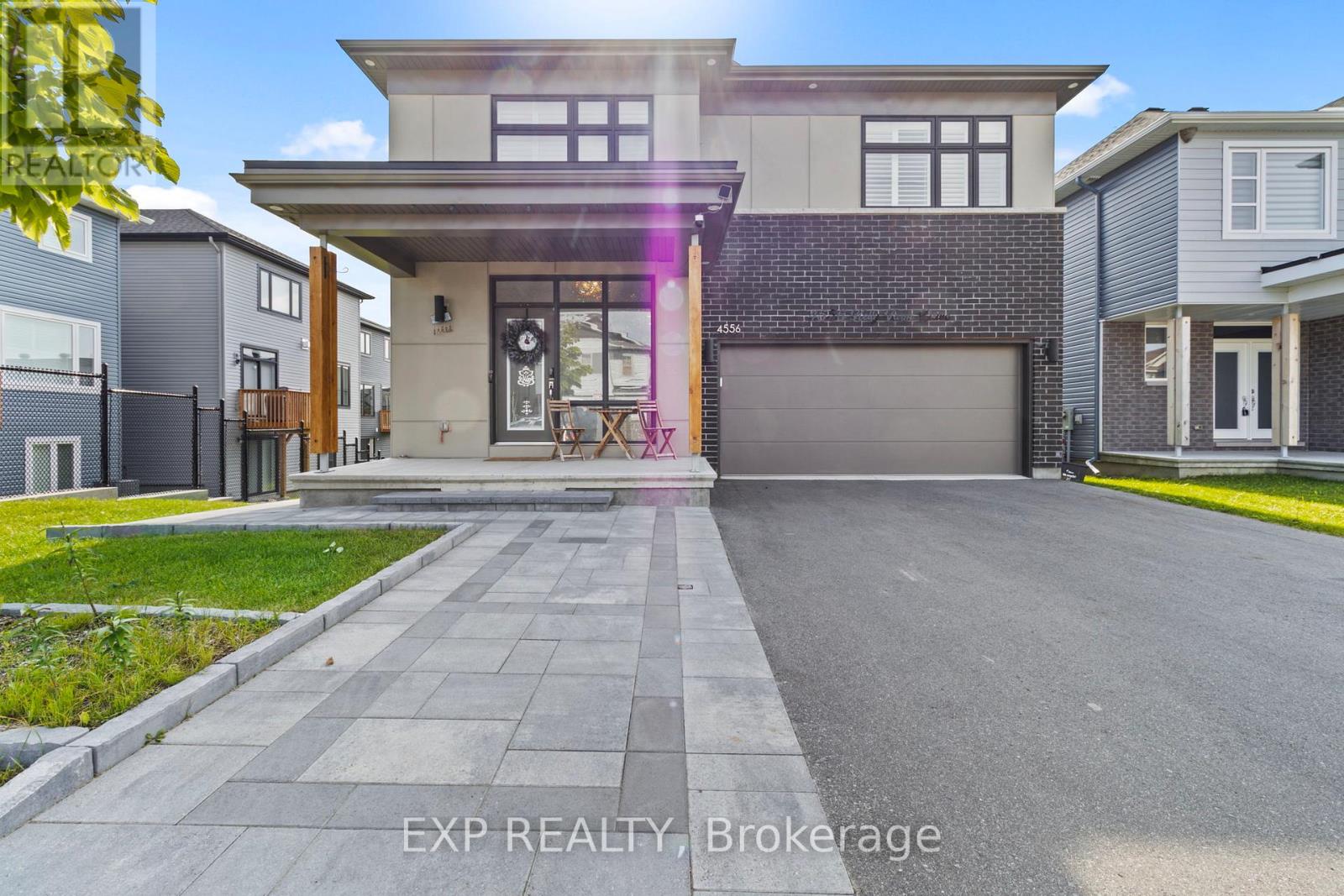 4556 Kelly Farm Drive, Ottawa, Ontario  K1X 0G8 - Photo 1 - X12686344